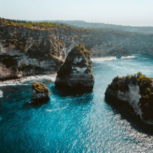巴厘岛提供免费游套餐 试探性重启旅游业